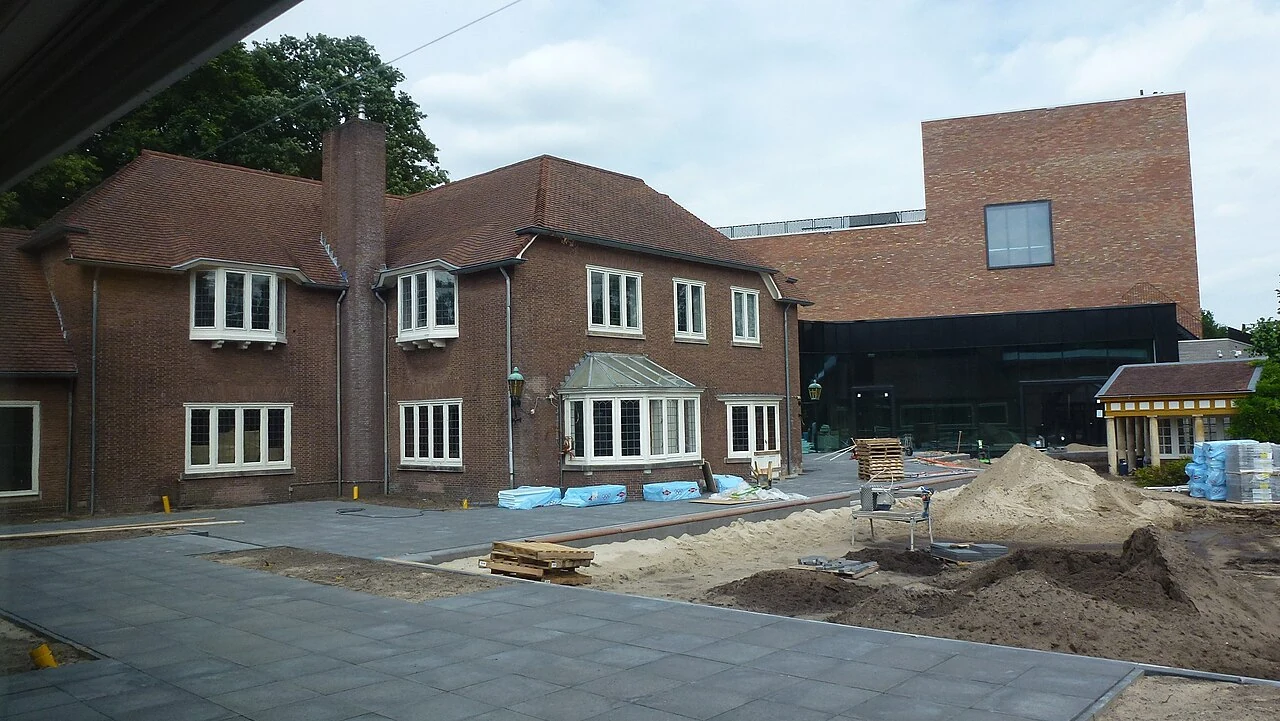 Singer Laren, where the exhibition is on view.