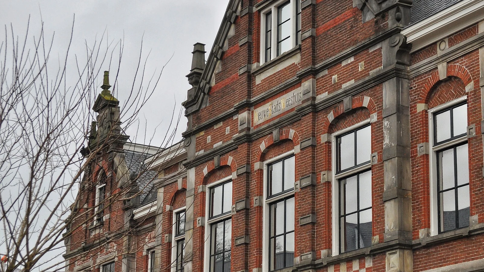 The façade of Natuurmuseum Fryslân in Leeuwarden.