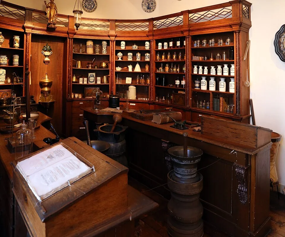 Historische apotheek in Museum Gouda