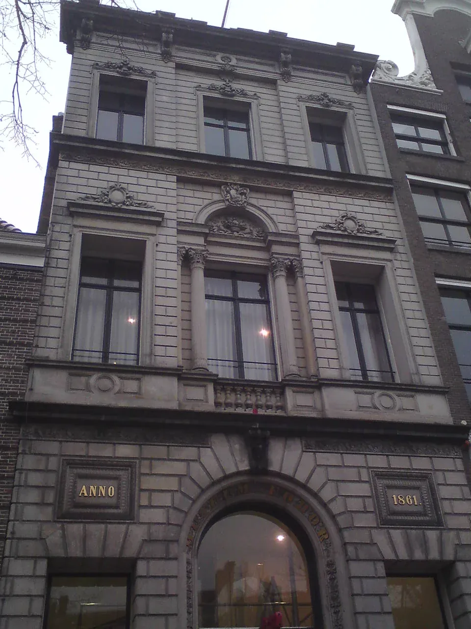 Gevel van Foam aan de Keizersgracht, december 2011.