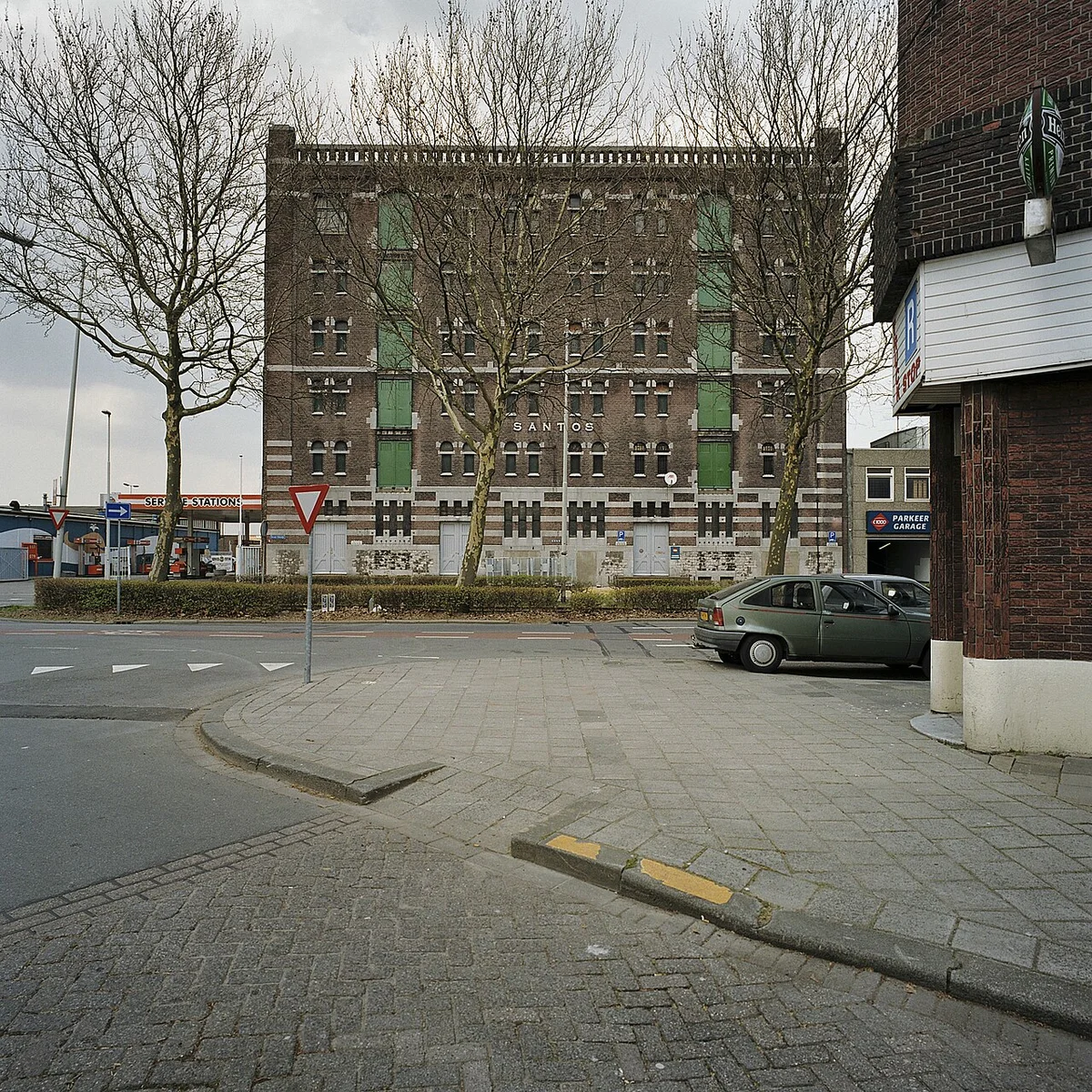 Archive photograph of Pakhuis Santos in Rotterdam, before the current museum layout.